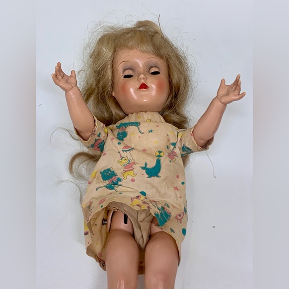 Early 1950s Antique Jointed Little Girl Walker Doll - Picture 4 of 14